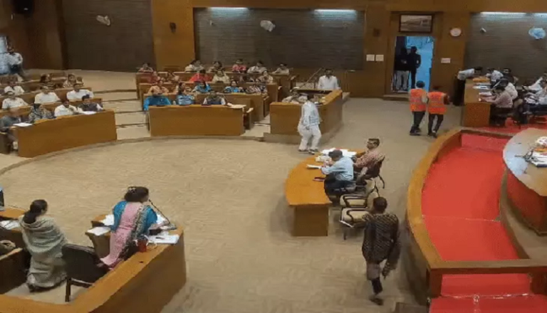 untitled-1792825805